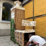 Wahlurne von der Seite des Jugendzentrums Vorhalle/SJD-Die Falken Hagen, 2. Platz beim Wahlurnenwettbewerb zur U16-Kommunalwahl 2025